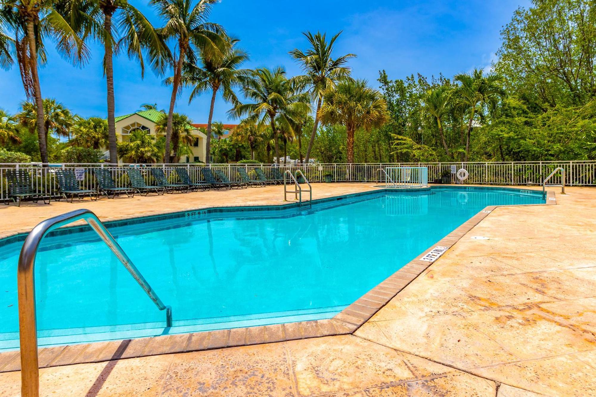 Sunrise Suites Jamaica Suite #102 Key West Oda fotoğraf